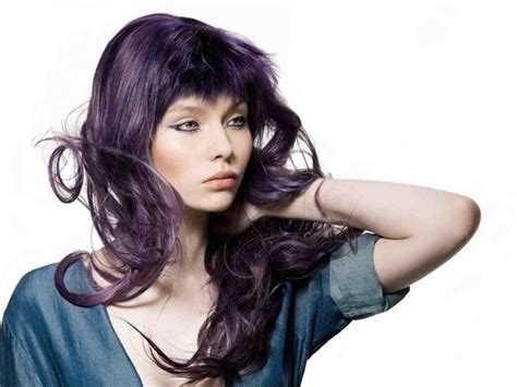 .il colore che stano facendo all'attaccatura è un 4.21. Colore Capelli dalle passarelle Le Tendenze Primavera ...