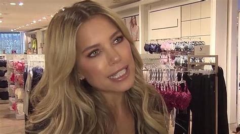 Only high quality pics and photos with sylvie meis. "Sylvies Dessous Models": Sylvie Meis wird als Undercover ...