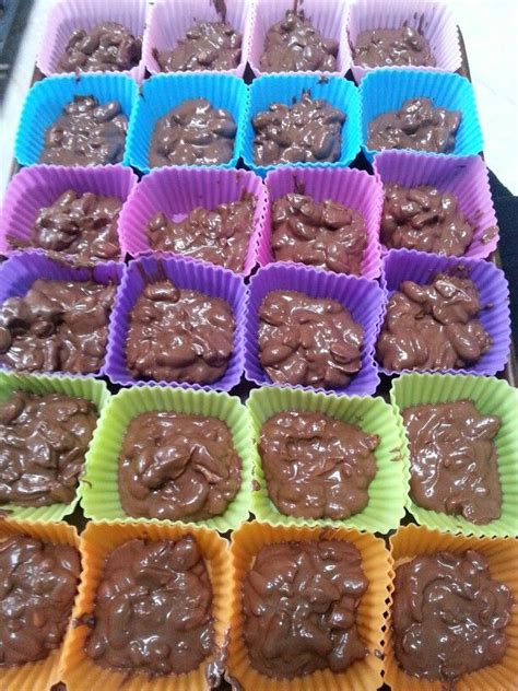 It's a celebration of i am not trisha yearwood. Trisha Yearwood's Crock Pot Candy | Crockpot candy recipes ...