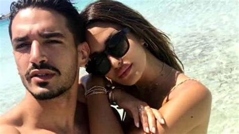 Jun 11, 2021 · rosa perrotta è di nuovo incinta e ha dato l'annuncio su instagram con polemica annessa. Rosa Perrotta e Pietro sposi a Pomeriggio 5 tutte le ...