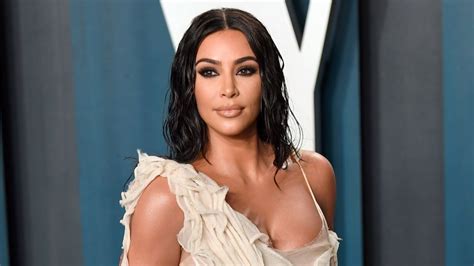 Kim kardashian is an american pop culture phenomenon, television personality, and entrepreneur. Kim Kardashian reveals she is '29% Irish' | The Irish Post