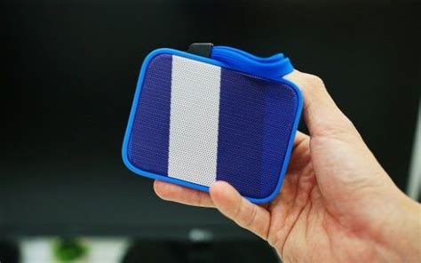 Salah satu solusi untuk hal ini adalah dengan menambahkan speaker bluetooth. 7 Speaker Bluetooth Murah Terbaik 2019, Mulai 90 Ribuan! - JalanTikus.com