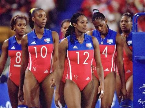 May 26, 2021 · atletas da seleção de vôlei deixam de ser obrigados a usar tênis de patrocinador confederação havia ameaçado cortar remuneração de quem não usasse calçados. MuchoGoogle Loco: Uniforme feminino de volleyball - Um ...