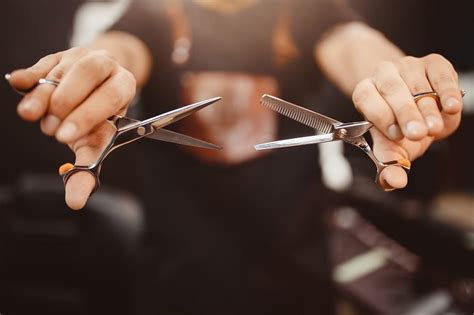 Du kannst deinen kindern in jedem alter die haare schneiden. Wann darf man nach der Haartransplantation die Haare ...