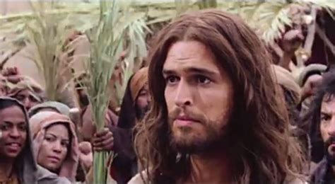 Still, of all the assembled entries, it's the son of god actor who best captures the overpowering love of jesus christ. 'The Bible' Movie Adaptation 'Son of God' Trailer Released ...
