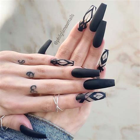 #nails #uñas #uñas acrilicas #nails acrylics #negro #black #mate #black mate #uñas mate #mate una cosa que caracteriza a las quinceañeras es la precisión a la hora de prepararse, nada más. Uñas Acrilicas Negras / Unas Acrilicas Negras Unas ...