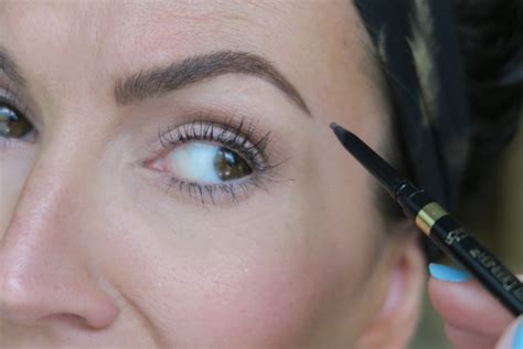 Eyeshadow to fill in eyebrows. The One Trick You Should Know For Filling In Eyebrows - JennySue Makeup