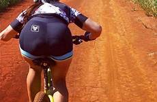 bicicleta ciclismo gatas artofit mulheres chica menina meninas pedalando cyclist atleta pedal ciclista ciclistas mido