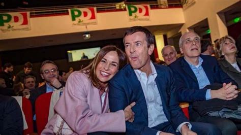 Giornalista, laurea in architettura, nel 1995 sposa in seconde nozze cristina parodi, volto noto della tv, conosciuta a. Sindaco Bergamo e marito Cristina Parodi ospite di Roberta ...