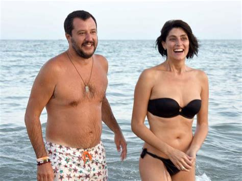 Matteo salvini's statement that the blitz has failed left a little twinge of regret for what could have been. Elisa Isoardi e Matteo Salvini in vacanza in Puglia ...