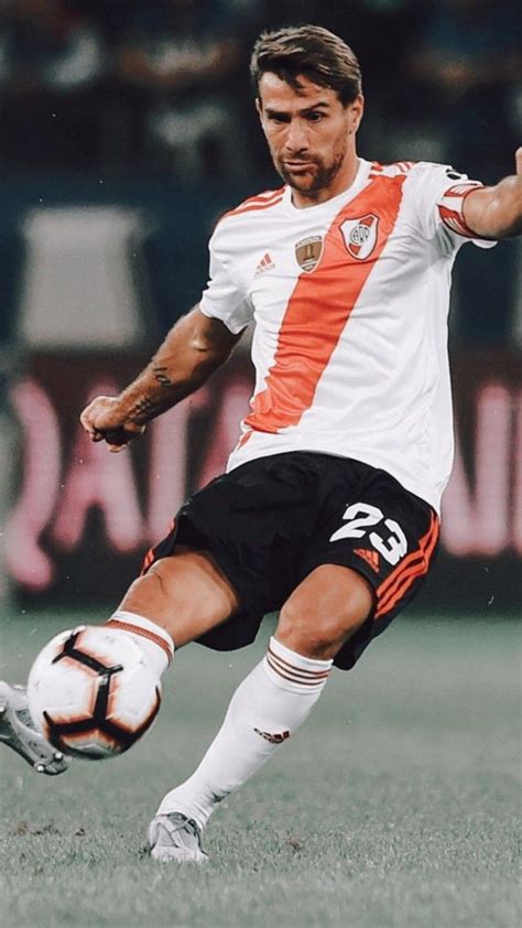 Leo ponzio dejó todo en el campo por la camiseta de rive plate. Leo Ponzio | Futbol argentino, Leo ponzio, Fotos de river