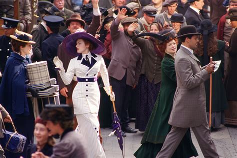 Frances fisher at the premiere of titantic 3d. Kate Winslet, Frances Fisher, and Billy Zane in Titanic ...