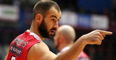 Vassilis spanoulis is a basketball player born on august 07, 1982, in larisa. Classify Greek basketball player Vasilis Spanoulis