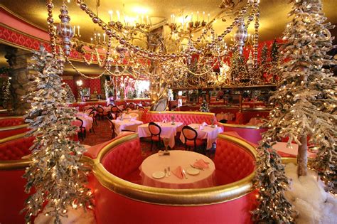 Последние твиты от holiday inn alex (@holidayinnalex1). Winter 2017 Madonna Inn Decor - Alex Madonna's Gold Rush ...