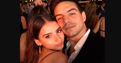 Check spelling or type a new query. Actor Vadhir Derbez descubre a su Novia dándole Cachos de ...