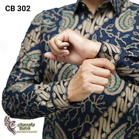 Kemeja merupakan salah satu jenis pakaian yang dinilai serbaguna karena bisa digunakan dalam berb. Jual Kemeja Batik Pria Elegan | WA : 0811-234-6728 | 0811 ...