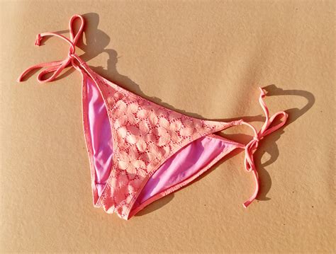 Shaving your pubic hair can both be intimidating and scary at first. Advantages of Trimming Pubic Hair Over Shaving