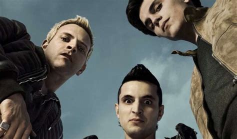Pierfrancesco favino, claudio amendola, alessandro borghi and others. suburra, adamo dionisi (il boss manfredi anacleti): sono l ...