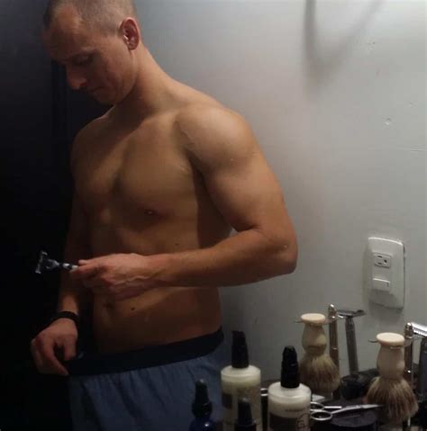 Knowing this, nairacloset.com offer amazing information on how to shave your pubes male at no cost at all to help you look great. How to Shave Your Pubes: The Definitive Guide in 2021