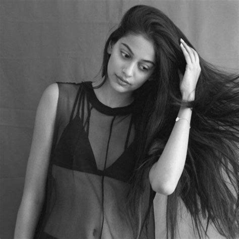 See banita sandhu height, weight, age, biography, wiki, body measurements, banita sandhu husband, family photos, boyfriend, affairs, religion, facts, education and more. Who is Banita Sandhu: Varun Dhawan's co-star in October is ...