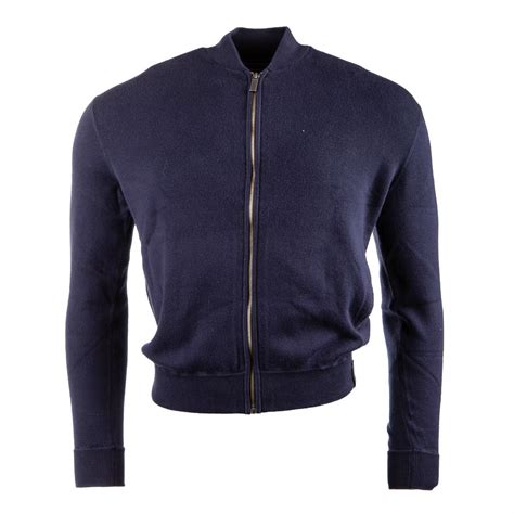 Le gilet zippé en 100% cachemire confortable et facile à enfiler grâce à sa fermeture zippée intégrale. Gilet zippe Homme CALVIN KLEIN à prix dégriffé