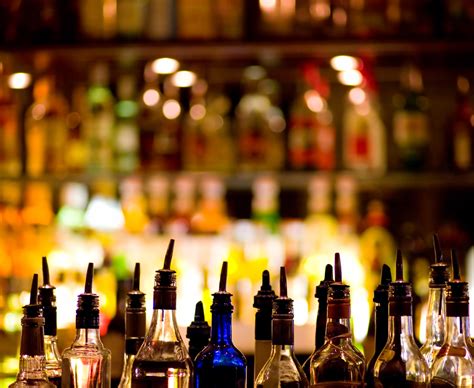 New york state law requires bartenders to be only 18 the best part about being a bartender in nyc is the leniency in its alcoholic laws. How to Get a Liquor License in New York