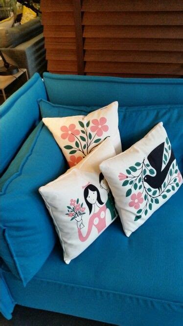 Price $142.00 / yard characteristics content: Graphic Print Pillows / Alexander Girard / Vitra | Bed pillows, Pillows, Printed pillow