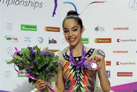 Prima word cup e già alexandra ana maria agiurgiuculese (italy), junior, grand prix (moscow) 2015. La giovanissima Alexandra, stella della pedana