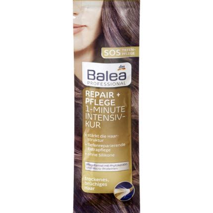 Balea gentle peeling gel (75 ml for €1.00/ 7.50 lei) is very light transparent gel with blue beads with feels soft and gentle on the skin without irritating it. Balea Repair + Pflege 1-Minute Intensiv-Kur