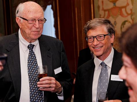 But he's still one of three bill gates, the cofounder of microsoft, has an estimated net worth of $129 billion. Usa : Décès de Bill Gates Sr, père du fondateur de Microsoft - Sunugal24