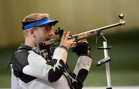 Sidi péter úgy végzett a hatodik helyen a kisöbű szabadpuska 3x40 lövéses összetett számában a londoni olimpia hétfői versenynapján, hogy vasárnap vagy szombaton ellopták a felszerelésének egy. Sidi az új szabályok közt is tud nyerni | 24.hu