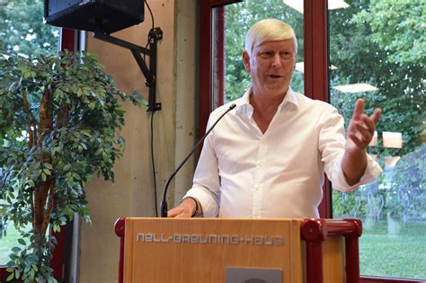 Wählen sie ablehnen, wenn sie nur die grundfunktionen dieser webseite nutzen wollen. RWE kündigt an: Tagebau Hambach wird neu geplant | Nell ...