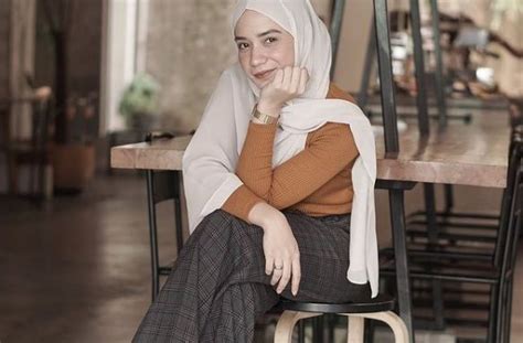 Penasaran kan dengan biodata anselma putri terlengkap? Profil Putri Anne, Istri Arya Saloka Bisnis Baju untuk ...