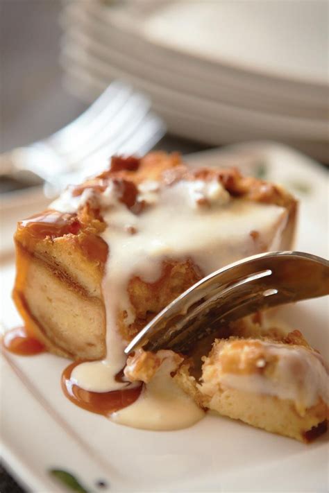 I love going to olive garden for their soup lunch. Olive Garden Tuscan Bread Pudding... I cannot rest til I ...