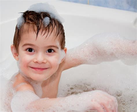 Let the baby sit in the bath for 10 minutes and just enjoy the water. The Healing Benefits of Oatmeal Baths » PS1000 Blog