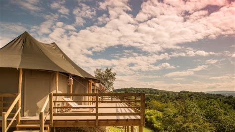 Le tout sublimé par les somptueux paysages des ardennes belges. Bijzonder overnachten: Glamping in Durbuy - Libelle