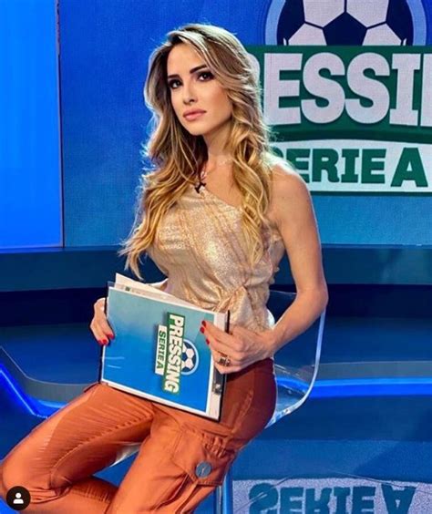 Here you can discover all stories, photos, videos posted by giorgy0506 on instagram. Giorgia Rossi Instagram, profilo intrigante nello scatto ...