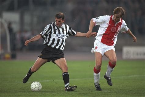 Последние твиты от zidane come back to juventus (@zidaneback2j). Juventus 4 Ajax 1 (6-2 agg) in April 1997 at Estadio Delle Alpi. Zinedine Zidane shoots for goal ...