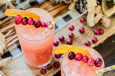 Wine drinkers during clovis' time viewed effervescence as a negative. Christmas Champagne Drinks : Pomegranate Champagne ...