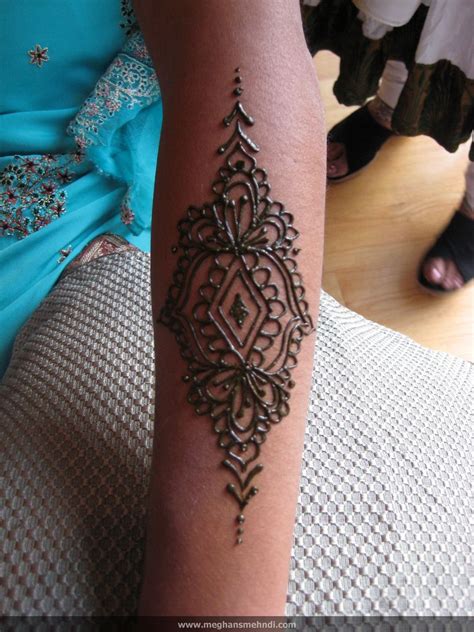 See more ideas about henna arm, henna arm tattoo, henna. henna forearm - Google Search | Henna tattoo, Tattoos and ...