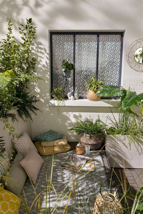 Particularly in very small spaces, it can. 34 Stunning Apartment Garden Design Ideas | Small balcony ...