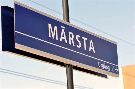 Märsta is a railway station located in märsta in sigtuna municipality, stockholm county, sweden.the station is located 36.5km north of stockholm c, on the swedish east coast line (swedish: Punktliga tåg i Märsta - märsta.nu