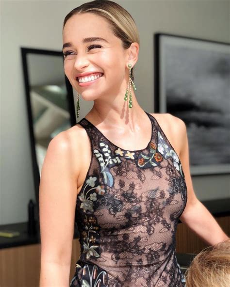 She is popularly known for her work roles in triassic attack, game of thrones and terminator genisys. Emilia Clarke - Personal Pics 09/20/2018 • CelebMafia