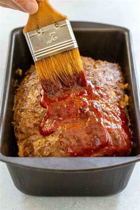 So i use tomato sauce (small can) along with the rest of what you're putting in your mixture. Tomato Paste Meatloaf Topping Recipe / Must-Try Meatloaf ...