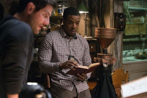 Grimm starts with the series follows a descendant of the grimm line, nick burkhardt, as he deals with being a cop, and trying not to expose his secret as a grimm. Grimm Season 5 Episode 14 "Lycanthropia" Photos