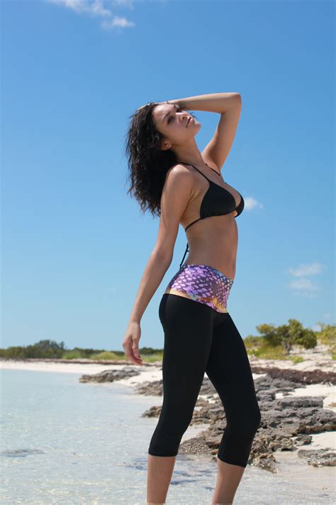 Camel toe can be unsightly and uncomfortable. Teeki Yoga Pants ~ Goddess Capri Mermaid Belt Pattern