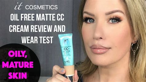 It kept the oil levels at bay all day, which isn't something the original one can offer for me. IT Cosmetics Matte CC Cream Review and Wear Test on VERY ...