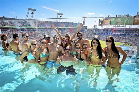 This impressive stadium complex is home to the nfl's jacksonville jaguars. Anyone want to go in on a TaxSlayer Bowl pool cabana ...