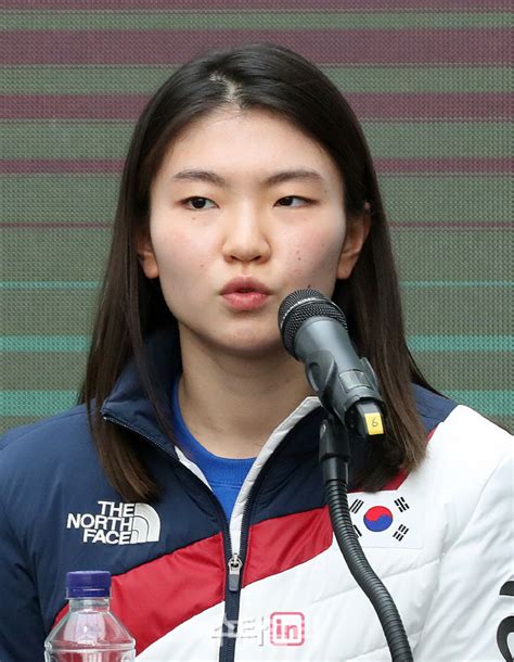 심석희 선수(서울시청)의 제 101회 전국동계체육대회 1500m 금메달을 축하합니다 심석희 선수는 오는 4월, 국가대표 선발전에 나설 예정입니다. 심석희출사초희