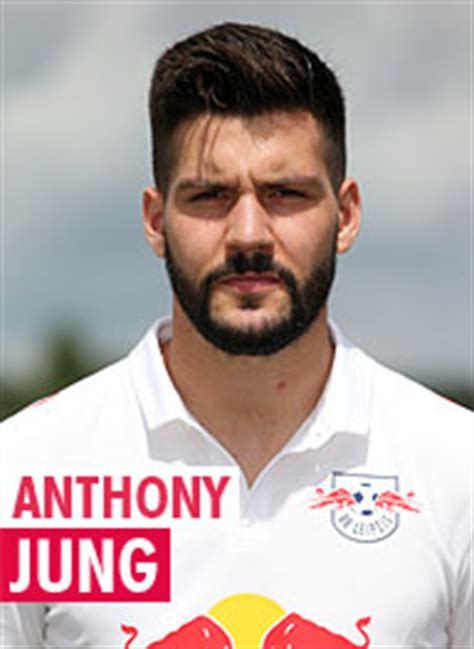 Soeben hat anthony jung (m.) im vorentscheidenden spiel um den direkten aufstieg in die 2. RB-Fans.de - Die RB Leipzig Fancommunity